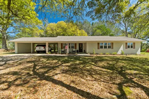 1086 Springhill, Laurel, MS 39443