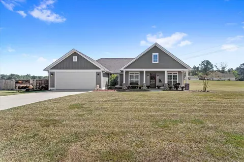 Exterior - 1562 Oloh Rd, Sumrall, MS 39482 photo 9 of 10