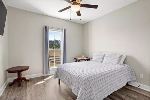 Bedroom - 1562 Oloh Rd, Sumrall, MS 39482 photo 3 of 4