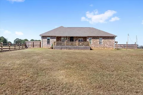 Exterior - 1562 Oloh Rd, Sumrall, MS 39482 photo 6 of 10