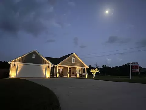Exterior - 1562 Oloh Rd, Sumrall, MS 39482 photo 8 of 10