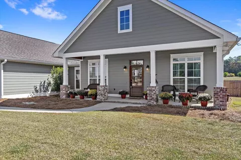 Exterior - 1562 Oloh Rd, Sumrall, MS 39482 photo 2 of 10