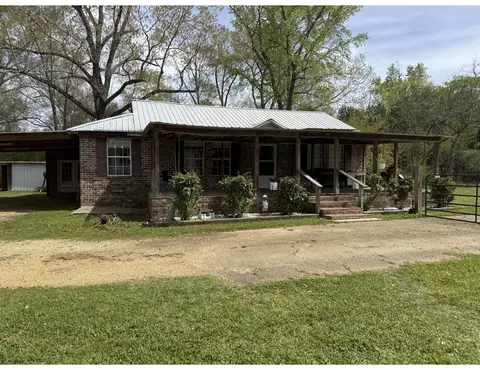 910 Cupit St, Columbia, MS 39429