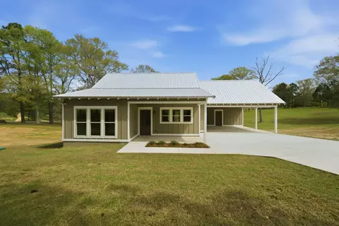 5 Eric Nobles Ln, Sumrall, MS 39482