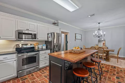 Kitchen - 515 Baker, Purvis, MS 39475 photo 2 of 5