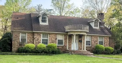2006 Mamie St, Hattiesburg, MS 39401