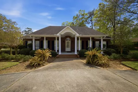 217 Greenwood Pl, Hattiesburg, MS 39402
