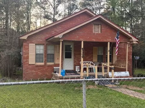 295 Saulters Rd, Prentiss, MS 39474