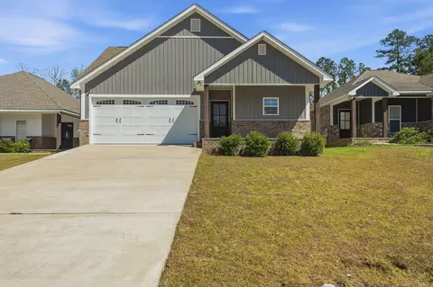 60 N Barnes Field Dr, Hattiesburg, MS 39402