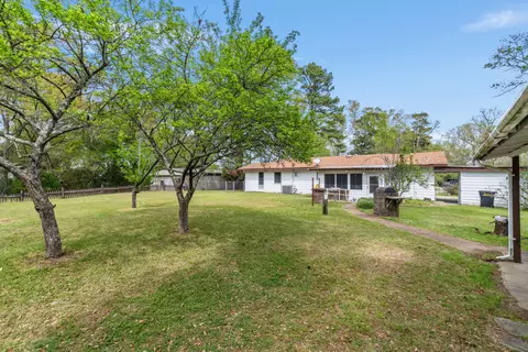 37 Archie Smith Rd, Hattiesburg, MS 39402