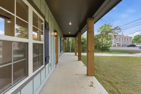 Exterior - 408 Main St, Purvis, MS 39475 photo 4 of 8