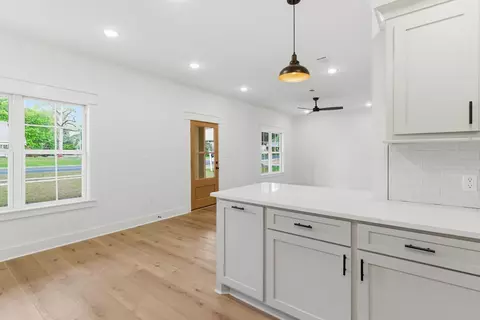 Living - 408 Main St, Purvis, MS 39475 photo 3 of 3