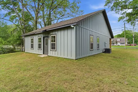 Exterior - 408 Main St, Purvis, MS 39475 photo 6 of 8