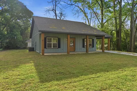 Exterior - 408 Main St, Purvis, MS 39475 photo 3 of 8