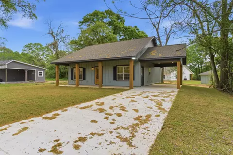 Exterior - 408 Main St, Purvis, MS 39475 photo 2 of 8