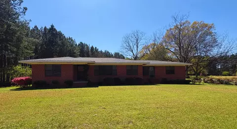 54 Welborn Rd, Laurel, MS 39443