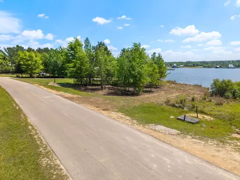 lot Apt 8 Lure Line, Lumberton, MS 39455