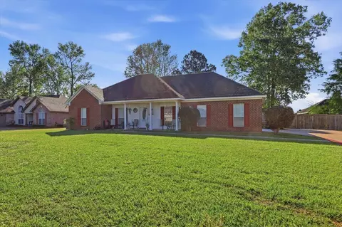 320 White Sand, Florence, MS 39073 photo 2