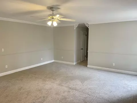 Living - 713 1st Ave, Purvis, MS 39475 photo 3 of 5