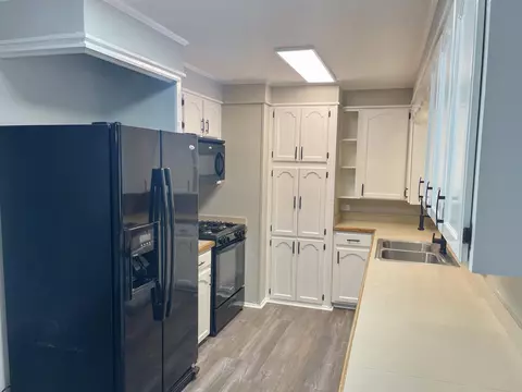 Kitchen - 713 1st Ave, Purvis, MS 39475 photo 1 of 1
