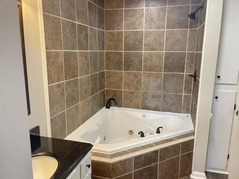Bath - 713 1st Ave, Purvis, MS 39475 photo 2 of 5