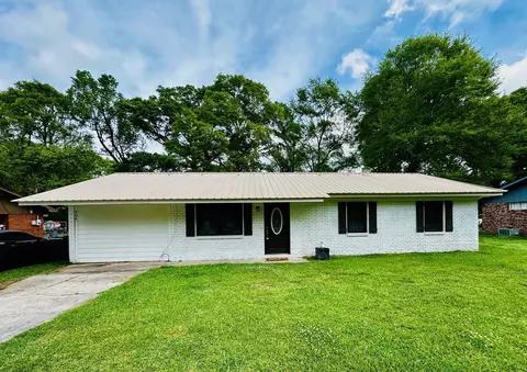 904 N Church St, Ellisville, MS 39437