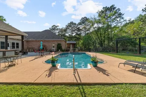 Exterior - 131 Violet Dr, Laurel, MS 39443 photo 12 of 17