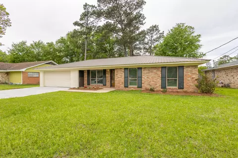 103 E Lakewood Dr, Hattiesburg, MS 39402