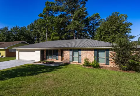 103 E Lakewood Dr, Hattiesburg, MS 39402