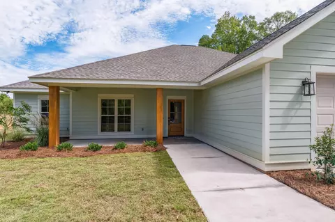 Exterior - 6 Millie Lott Rd, Sumrall, MS 39482 photo 4 of 10