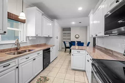 Kitchen - 407 Maple Dr, Petal, MS 39465 photo 1 of 1