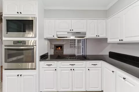 Kitchen - 3 Billy Craft Rd, Laurel, MS 39443 photo 3 of 4
