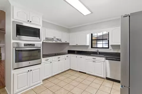 Kitchen - 3 Billy Craft Rd, Laurel, MS 39443 photo 1 of 4