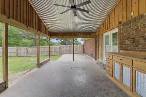 Exterior - 3 Billy Craft Rd, Laurel, MS 39443 photo 8 of 14