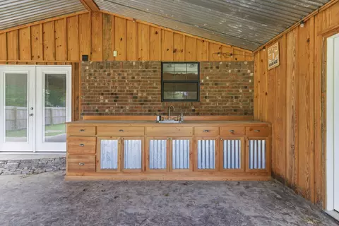 Exterior - 3 Billy Craft Rd, Laurel, MS 39443 photo 7 of 14