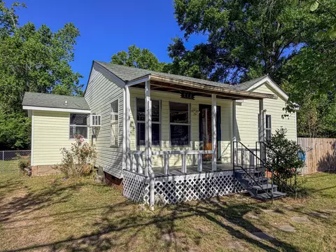 212 N George St, Petal, MS 39465