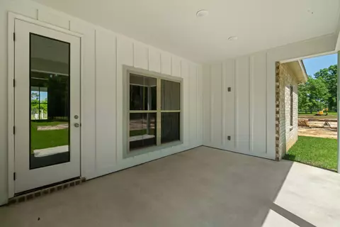 Exterior - 68 Ratcliff Rd, Sumrall, MS 39482 photo 6 of 9
