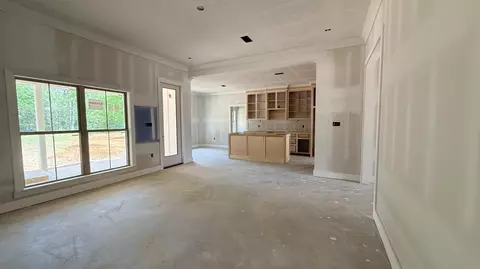 Living - 68 Ratcliff Rd, Sumrall, MS 39482 photo 2 of 5