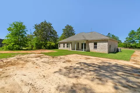 Exterior - 68 Ratcliff Rd, Sumrall, MS 39482 photo 2 of 9