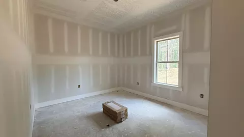 Bedroom - 68 Ratcliff Rd, Sumrall, MS 39482 photo 2 of 3