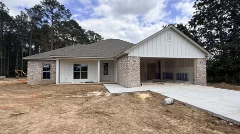 68 Ratcliff Rd, Sumrall, MS 39482