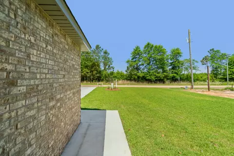 Exterior - 68 Ratcliff Rd, Sumrall, MS 39482 photo 7 of 9