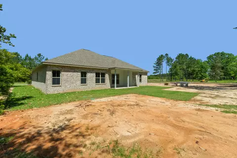 Exterior - 68 Ratcliff Rd, Sumrall, MS 39482 photo 4 of 9