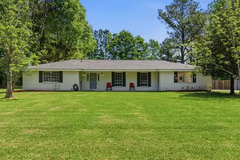 14 Beech Ln, Petal, MS 39465