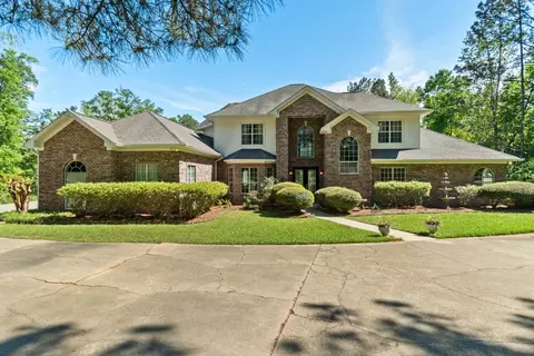 25 Neil Acres, Laurel, MS 39443