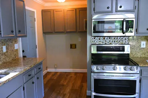 Kitchen - 713 Nobles, Sumrall, MS 39482 photo 2 of 2