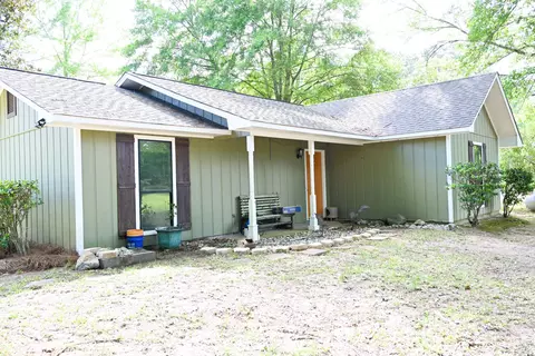 Exterior - 713 Nobles, Sumrall, MS 39482 photo 2 of 10