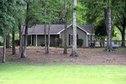 713 Nobles, Sumrall, MS 39482