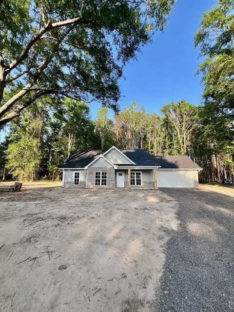 125 Old Hwy 15, Ellisville, MS 39437