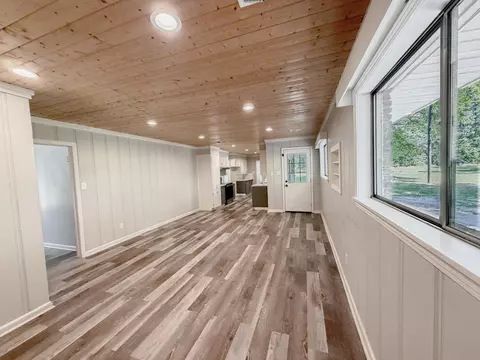 Living - 6202 Us 11, Purvis, MS 39475 photo 5 of 7